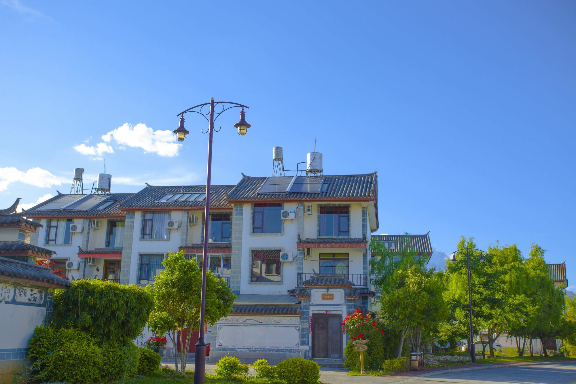 Lijiang Guanfang Garden Holiday Villa ليجيانغ المظهر الخارجي الصورة