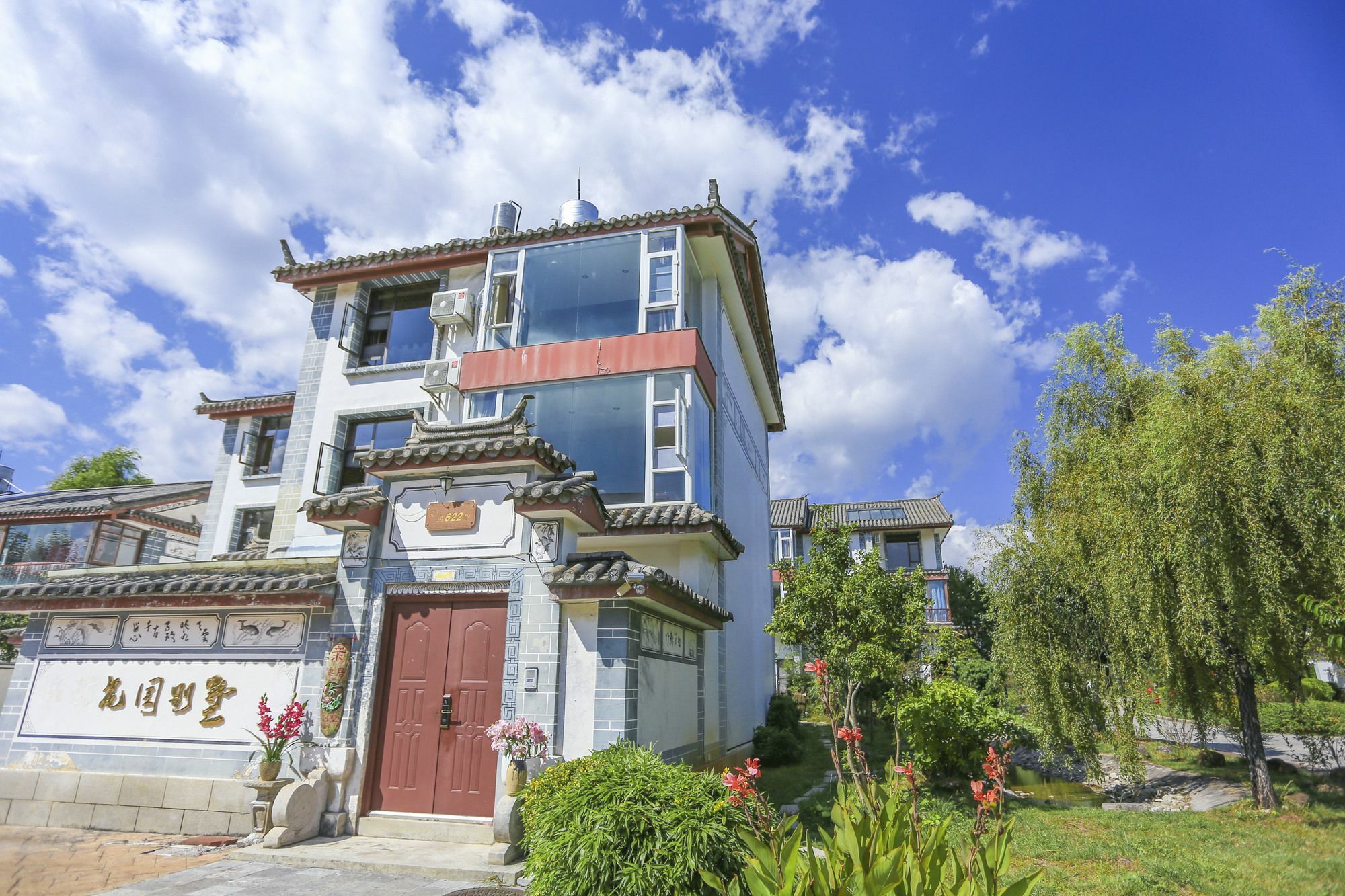 Lijiang Guanfang Garden Holiday Villa ليجيانغ المظهر الخارجي الصورة